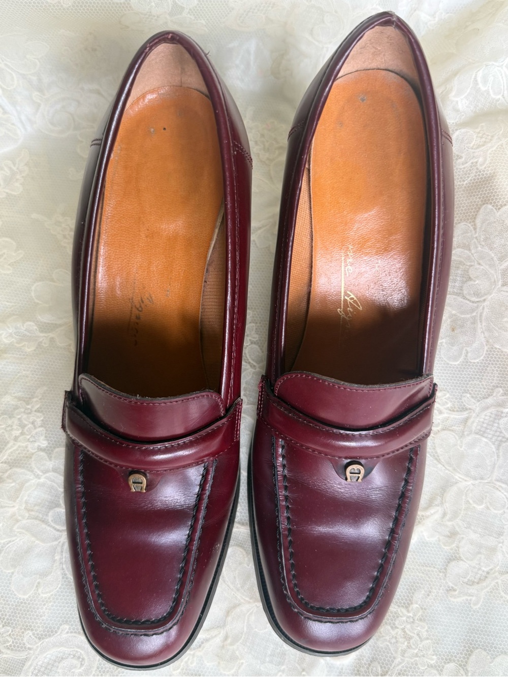 Aigner Burgundy 7.5 Leather Block High Heel Loafers Oxblood - Picture 9 of 11